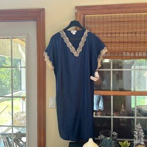 Elegant Navy Blue Nightgown with Lace Trim